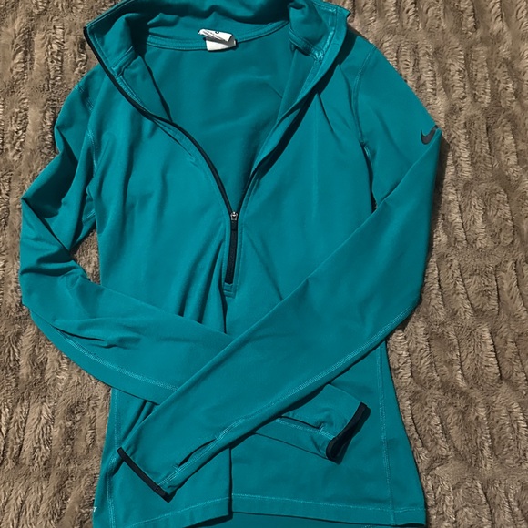 Nike Turquoise Long Sleeve Athletic Top - Picture 1 of 1